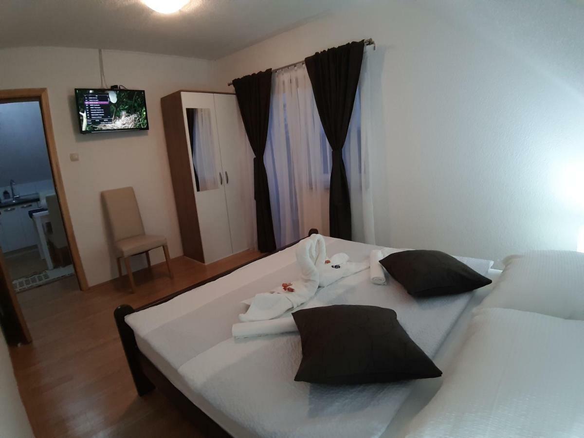 Appartement House Jelena&Marija à Rakovica Extérieur photo