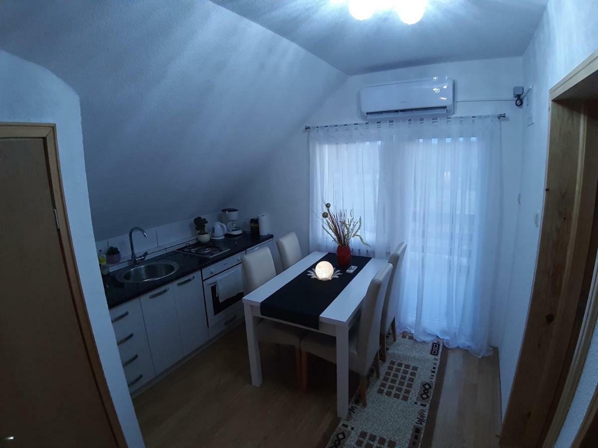 Appartement House Jelena&Marija à Rakovica Extérieur photo